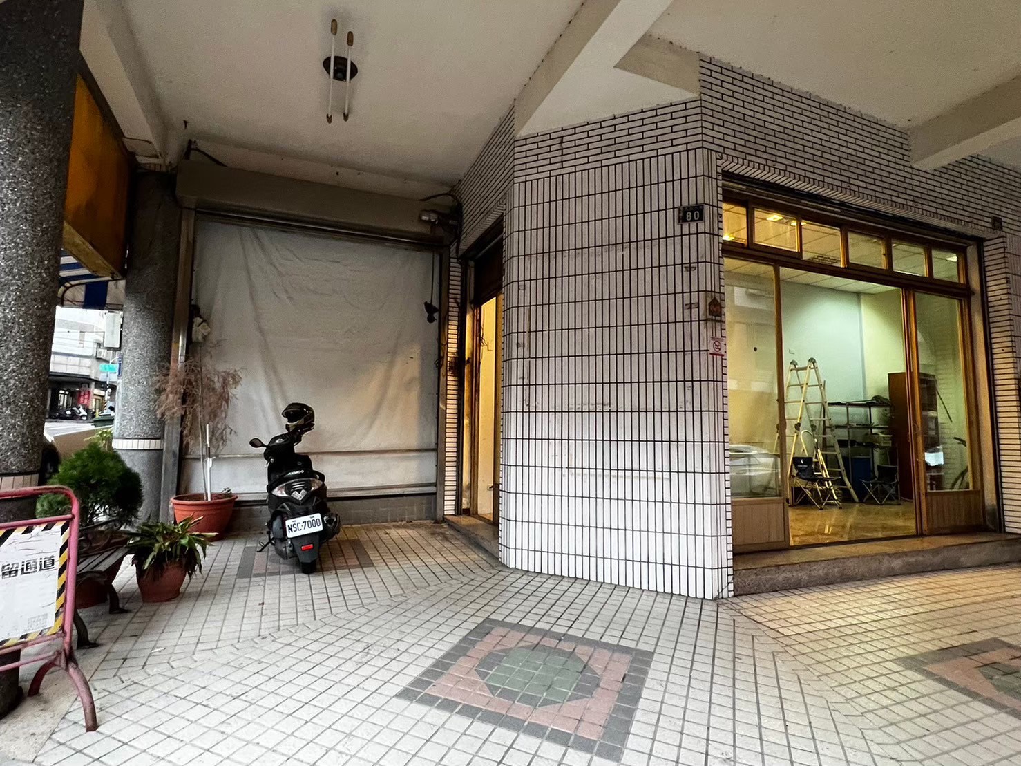 漢堡店 施工前 街道視角