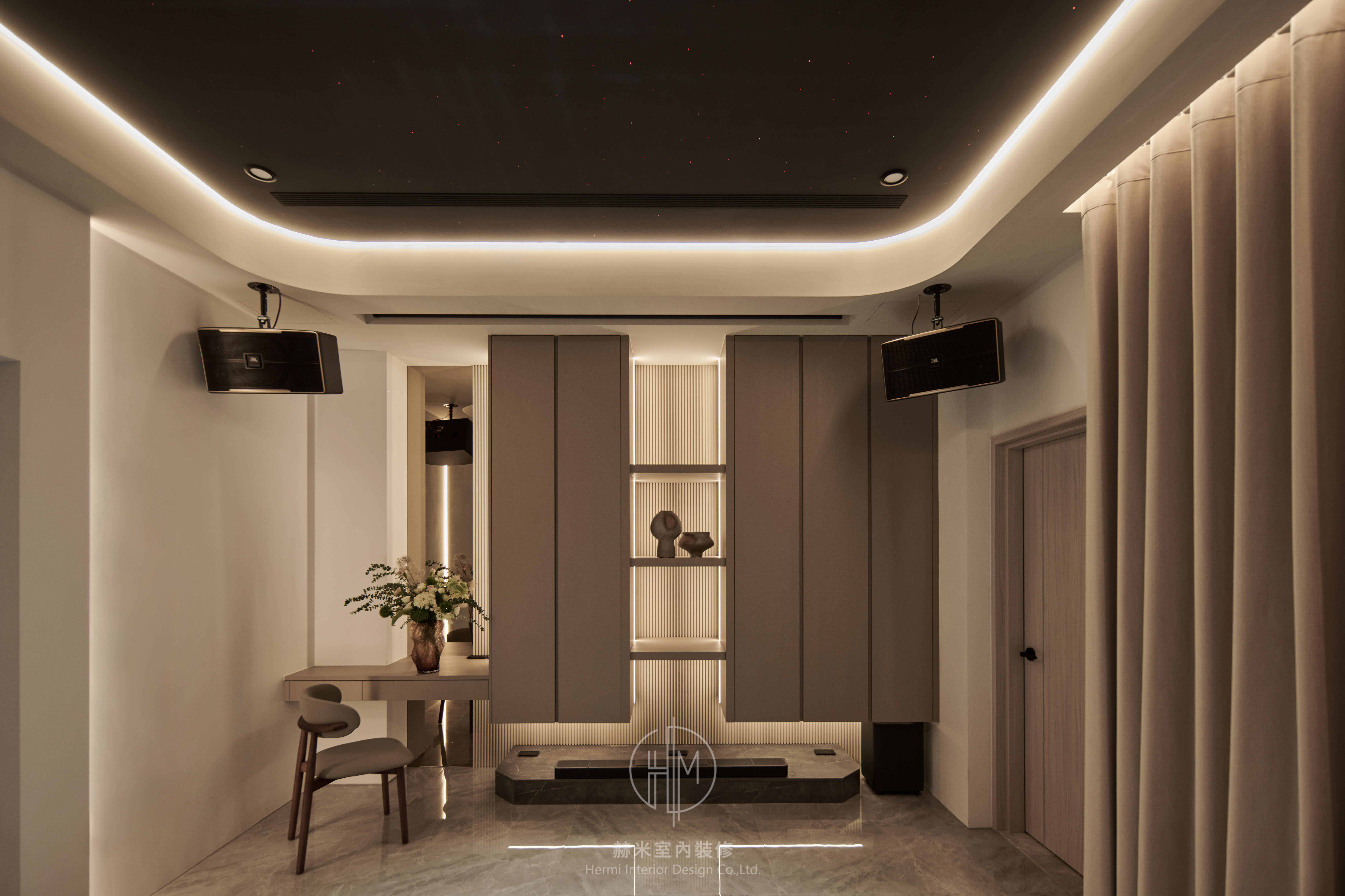 架高地坪與整合櫃體