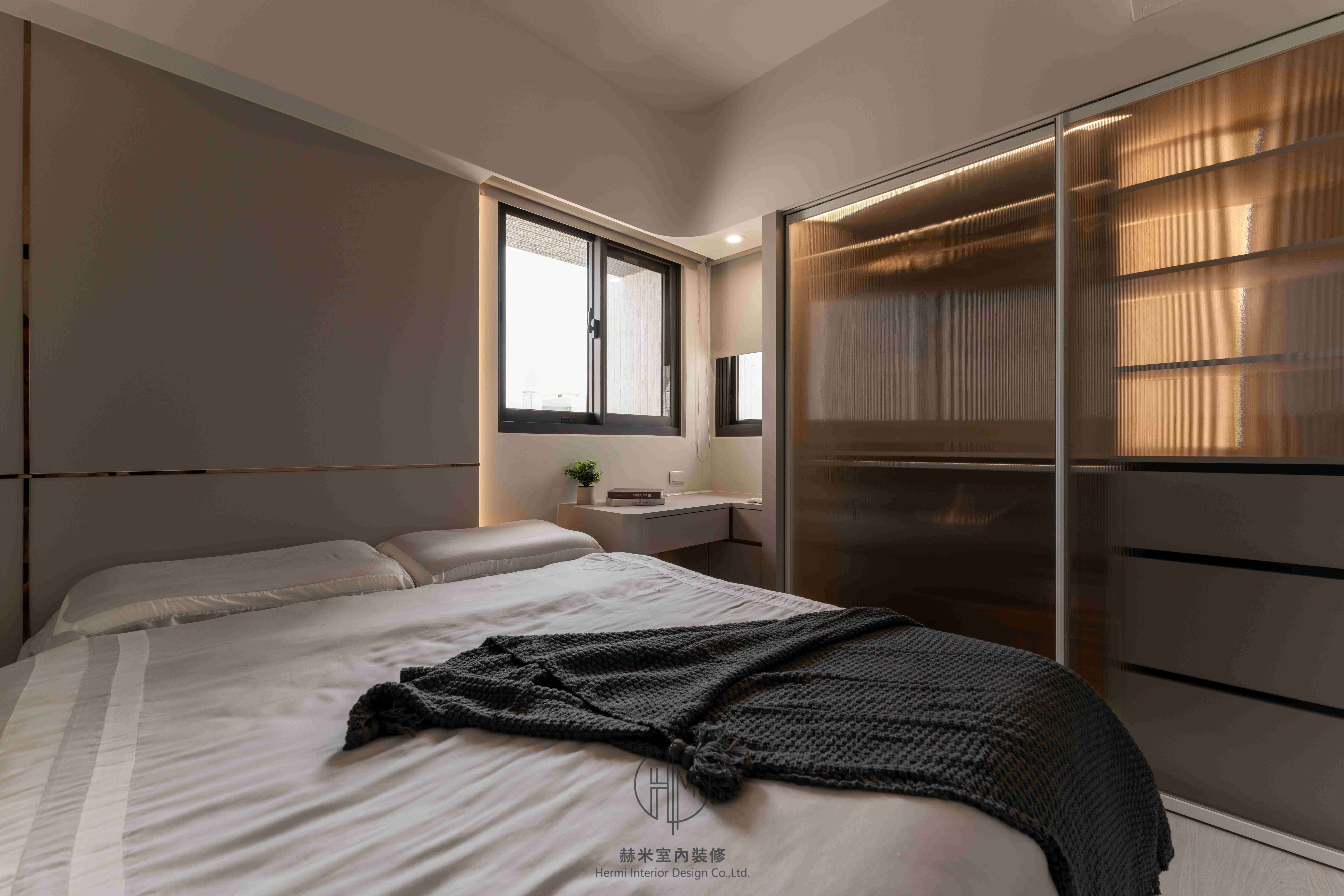 臥室床頭弧形包覆